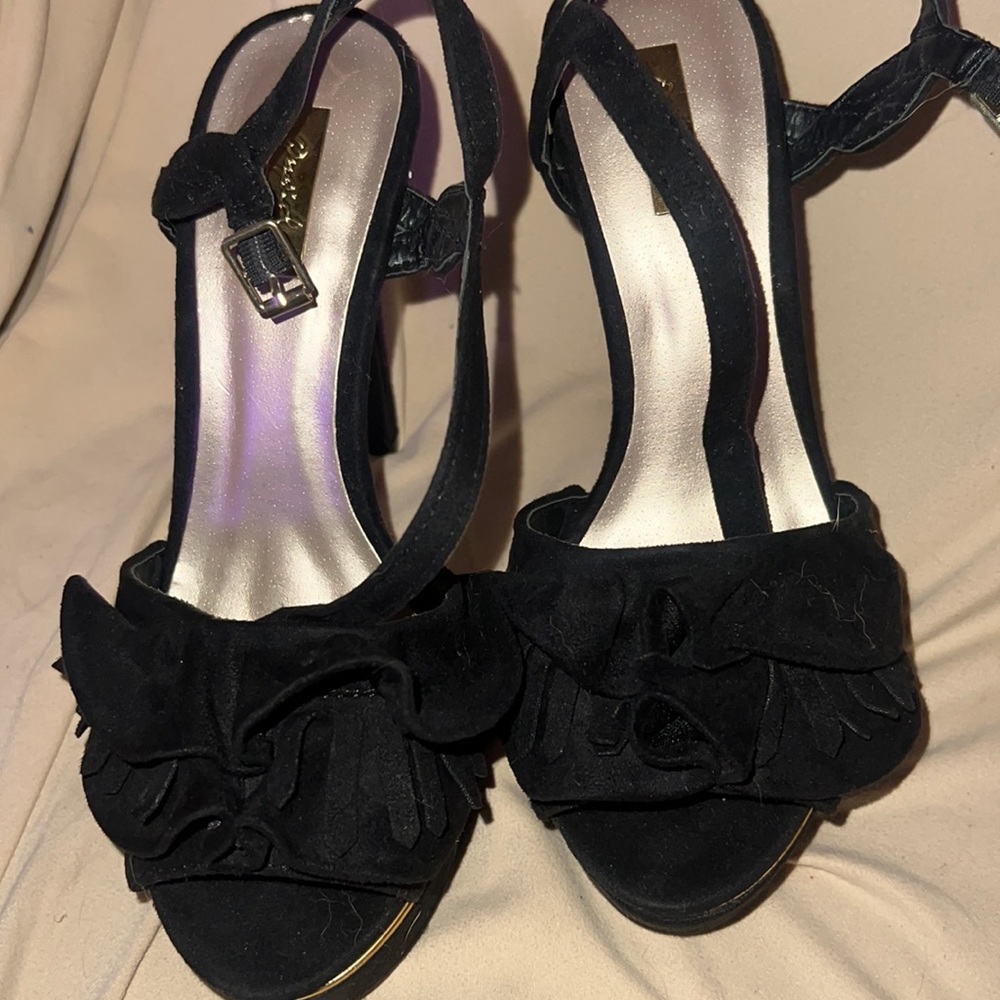Very stylish heels.